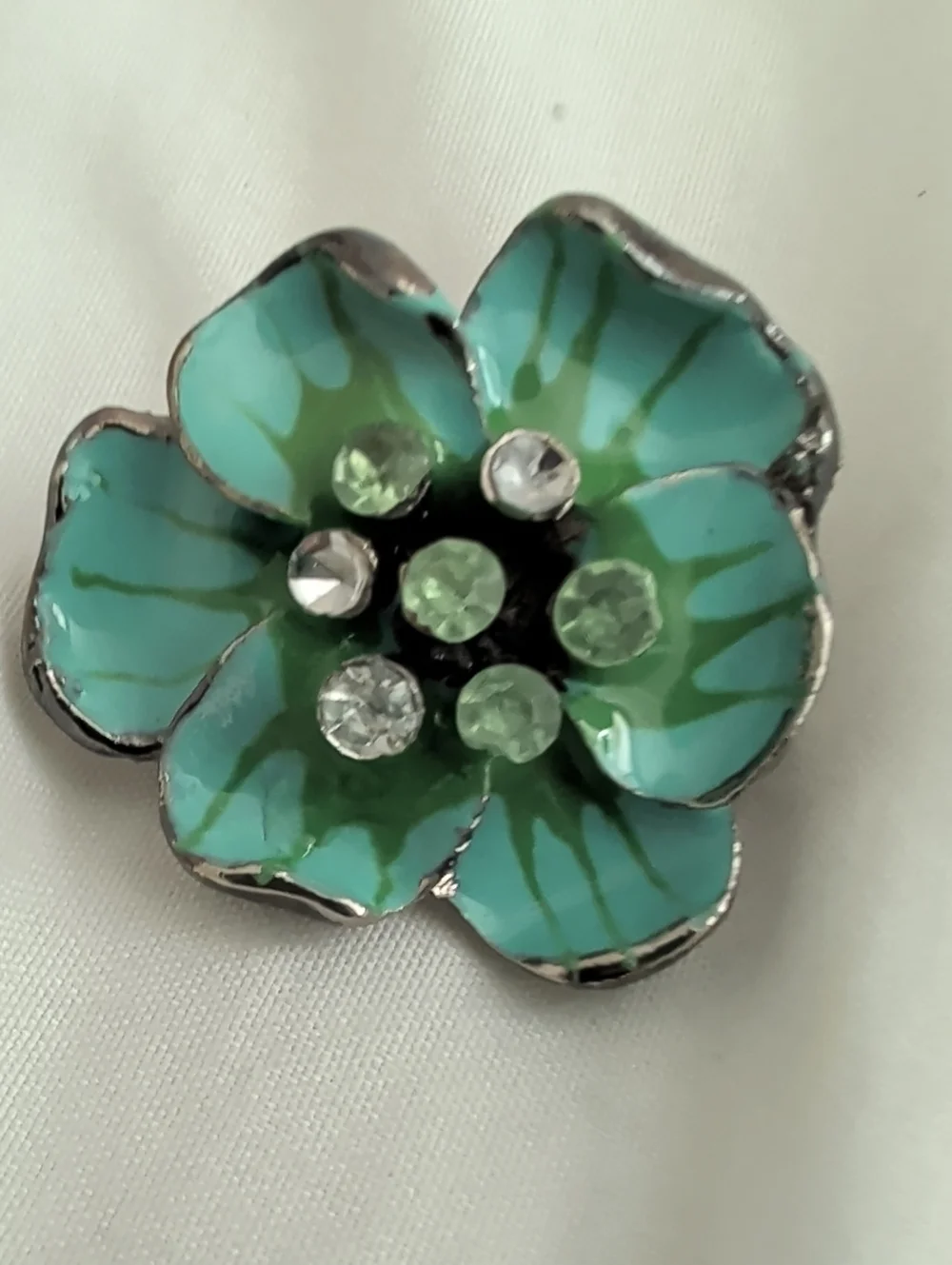 Elegant Vintage Mint Green Enamel Floral Brooch w/Light Green Crystal Centers